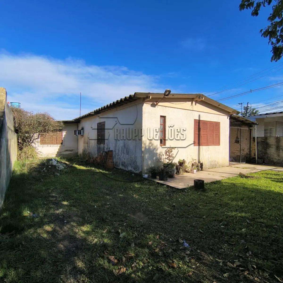 LOTE 007 - (GRAVATAÍ/RS) Uma casa c/ aprox. 110,00m², no Bairro Morada do Vale I