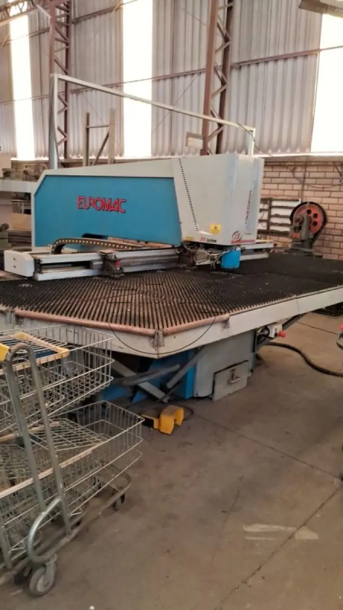 LOTE 007 - 02ª DATA | Uma puncionadeira Euromac ZX 1250/30, modelo ZX INDEX