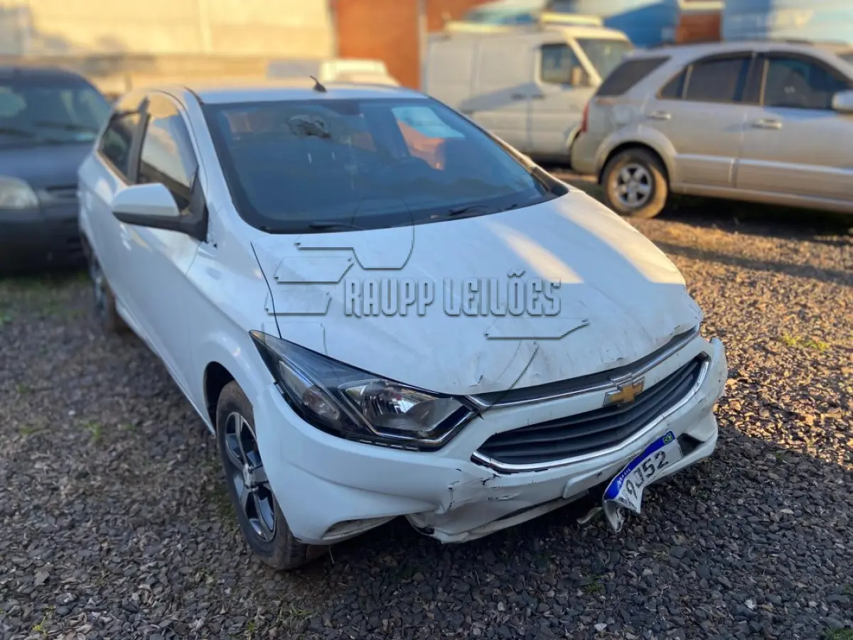 LOTE 016 - Um veículo CHEVROLET/ONIX 1.4MT LTZ, ano/mod 2017/2018