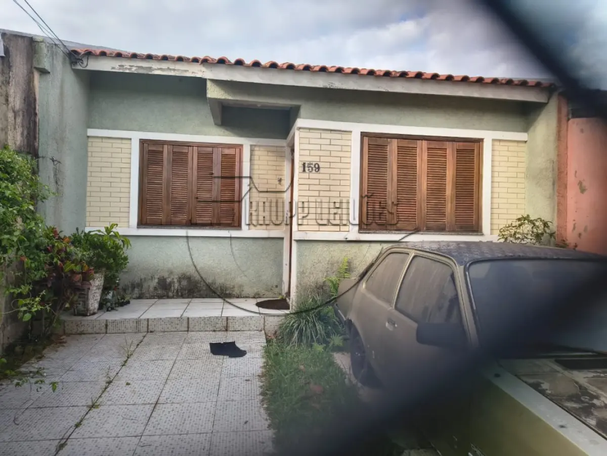 LOTE 001 - (PORTO ALEGRE/RS) Uma casa no Bairro Hípica