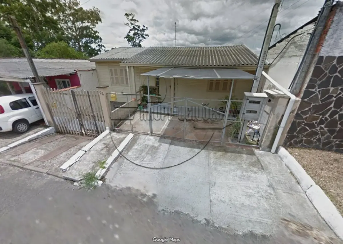 LOTE 010 - (GRAVATAÍ/RS) Uma casa de alvenaria c/ 363,07m², no Bairro Bom Sucesso