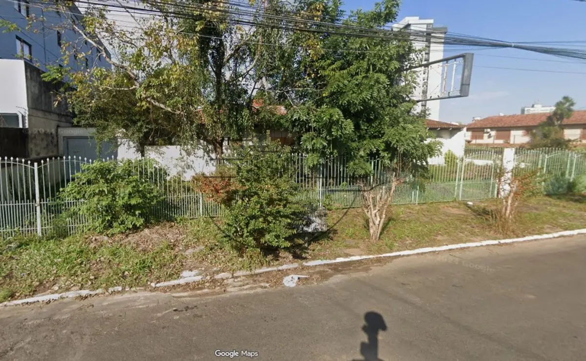 LOTE 006 - (GRAVATAÍ/RS) Uma casa no Bairro Salgado Filho