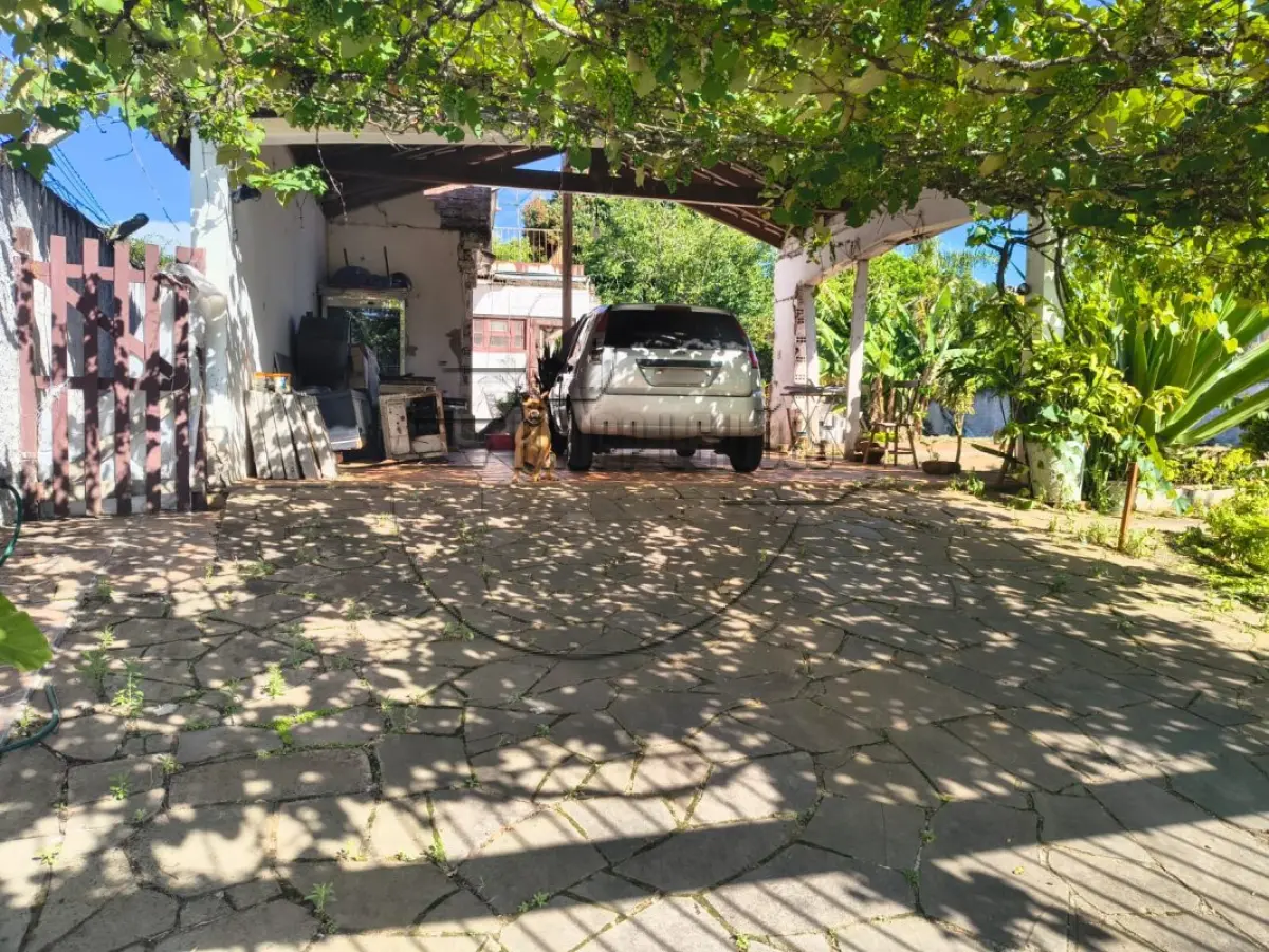 LOTE 008 - (GRAVATAÍ/RS) Uma casa no Bairro Dom Feliciano, c/ 282,28m²