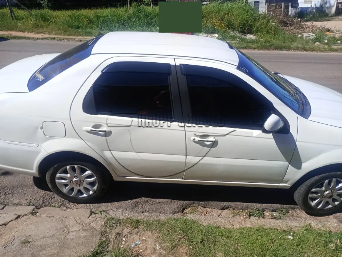 LOTE 015 - Um veículo FIAT/SIENA EL 1.0 FLEX, ano/mod 2012/2013