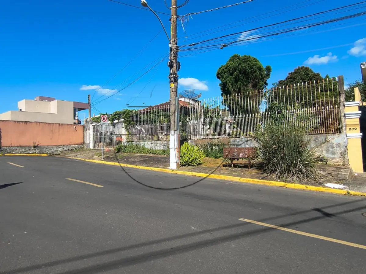 LOTE 008 - (GRAVATAÍ/RS) Uma casa no Bairro Dom Feliciano, c/ 282,28m²