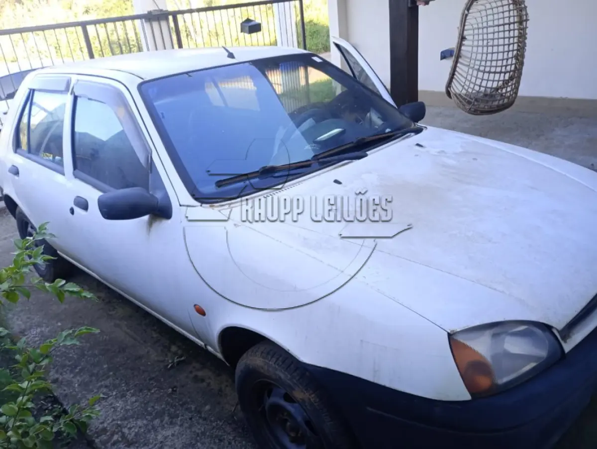 LOTE 009 - Um veículo FORD/FIESTA GL, ano/mod. 2000/2000