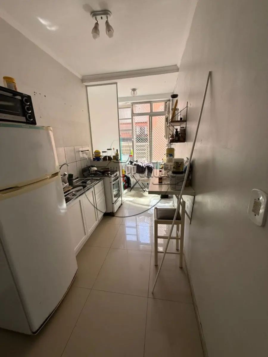 LOTE 012 - (PORTO ALEGRE/RS) O apto 11 do Edifício Sarapuy, c/ 48,60m², no Bairro Menino Deus