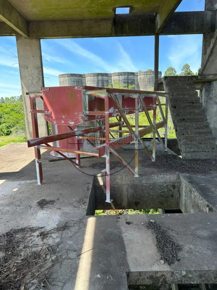 LOTE 004 - (Unidade de IRUÍ/RS) Silos e sucatas diversas | Apregoado apenas caso o LOTE 001 NÃO SEJA VENDIDO