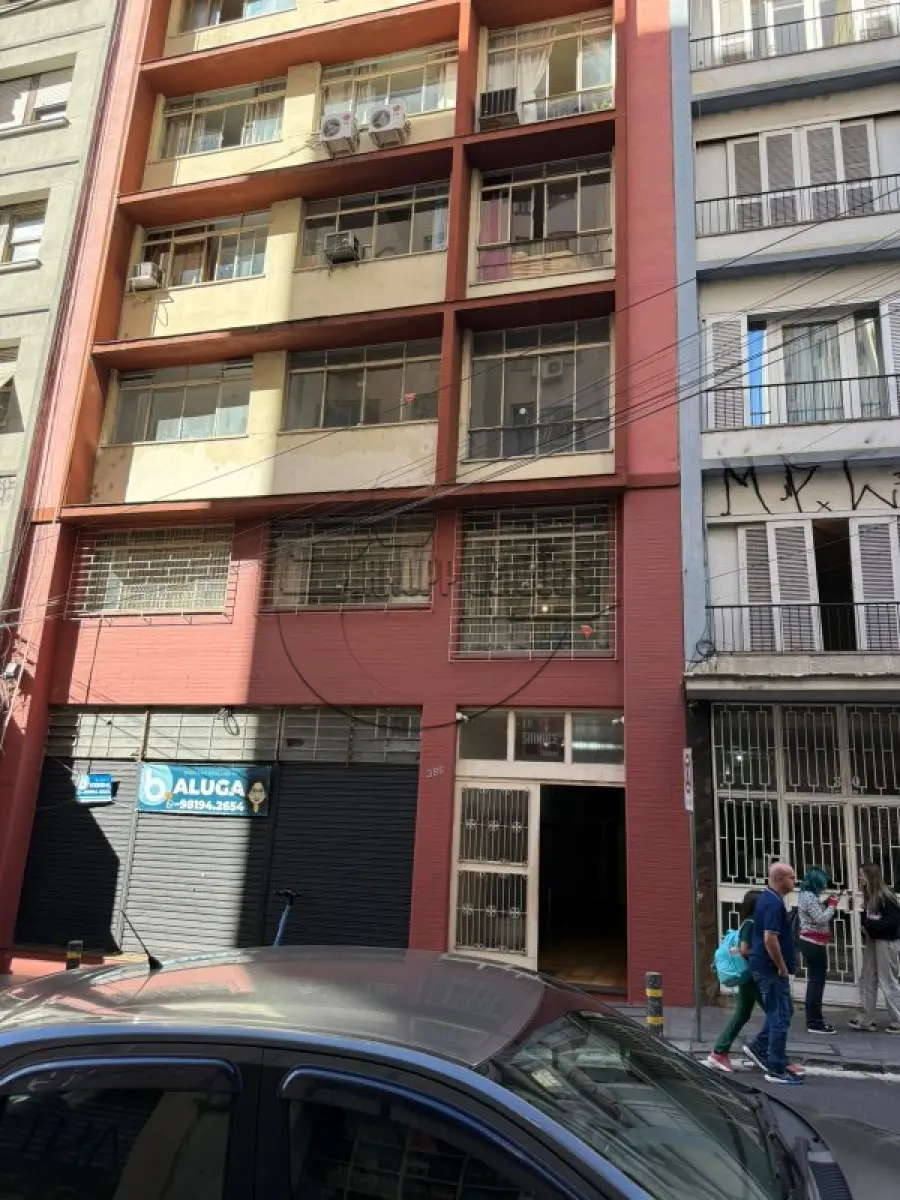 LOTE 001 - 02ª DATA | (PORTO ALEGRE/RS) 07 aptos estilo quitinete, no sub-solo do Edifício Sirmacé, Bairro Centro Histórico