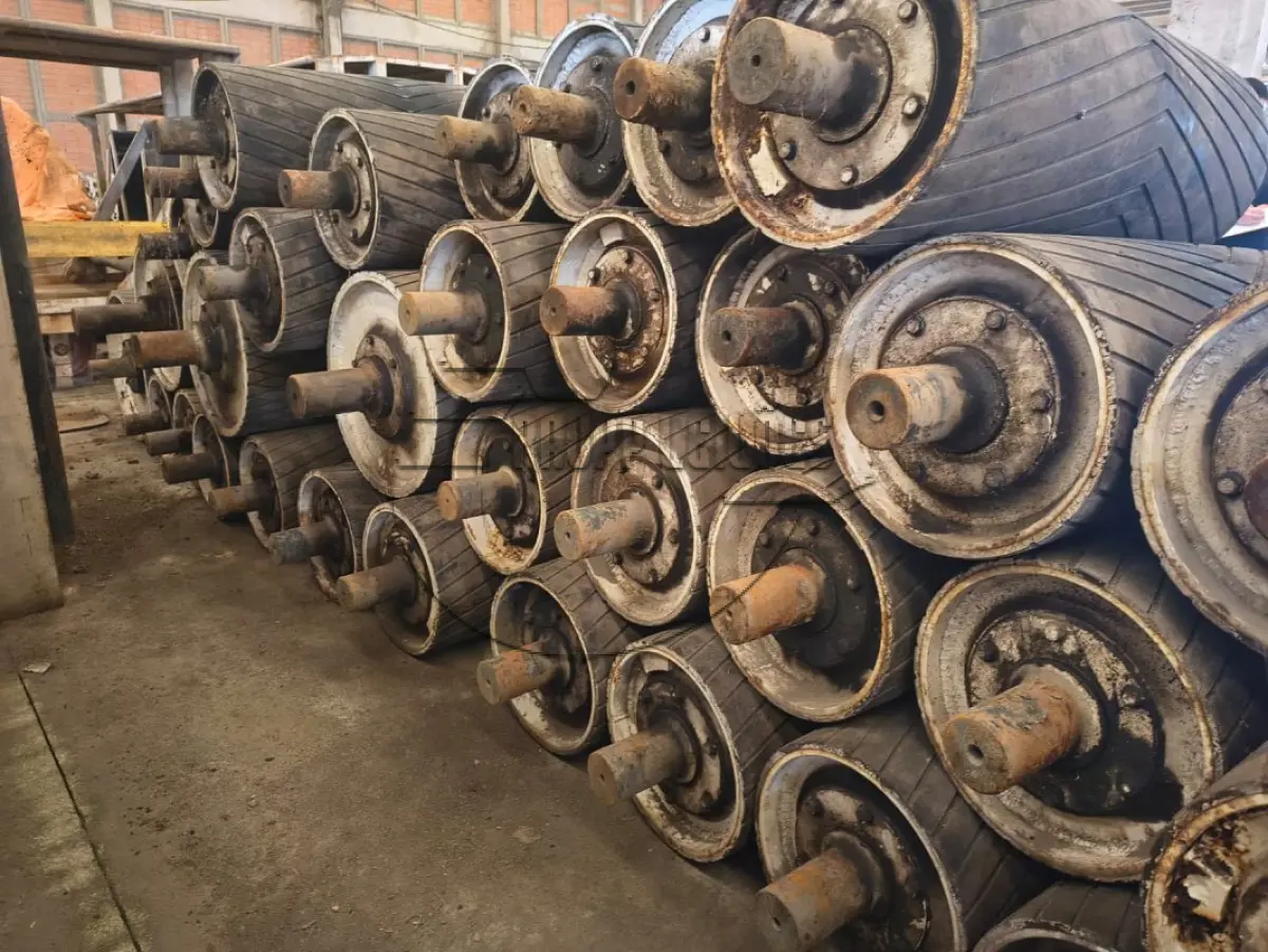 LOTE 072 - 02ª DATA | (Unidade de MINAS DO LEÃO P2) Estruturas de ferro - cestos - tubos de ferro - rolos - entre outros | Apregoado apenas caso o LOTE 053 NÃO SEJA VENDIDO