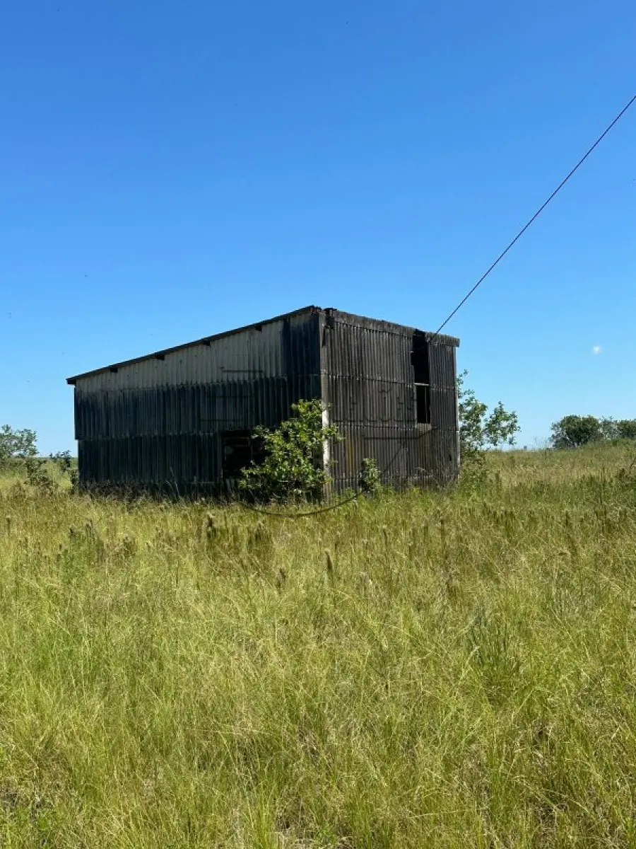 LOTE 051 - (Unidade de MINAS DO LEÃO P1) Conjunto de guincho/tambor - barracão - torre de ferro | Apregoado apenas caso o LOTE 045 NÃO SEJA VENDIDO