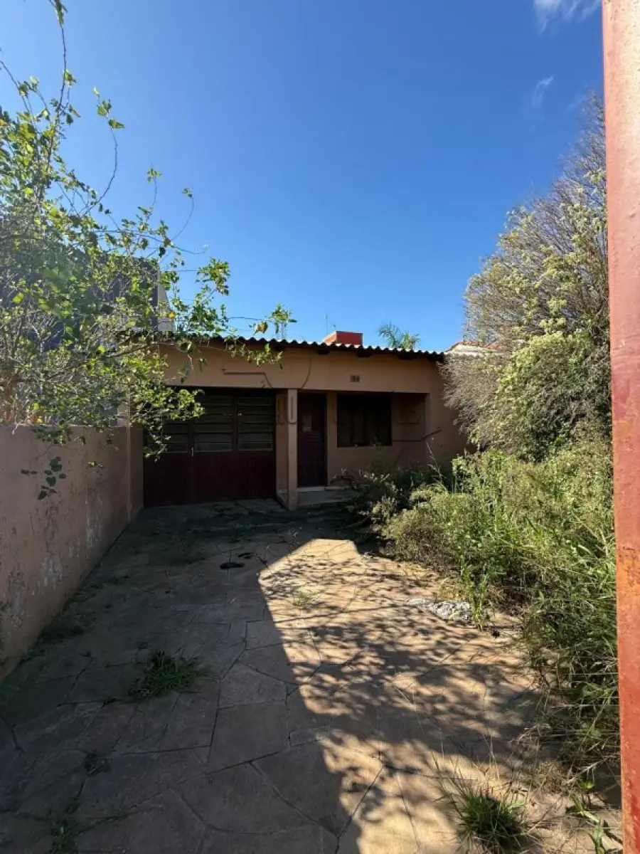 LOTE 003 - 02ª DATA | (CANOAS/RS) Um prédio de alvenaria residencial, com a área de 79,89m², Bairro Harmonia