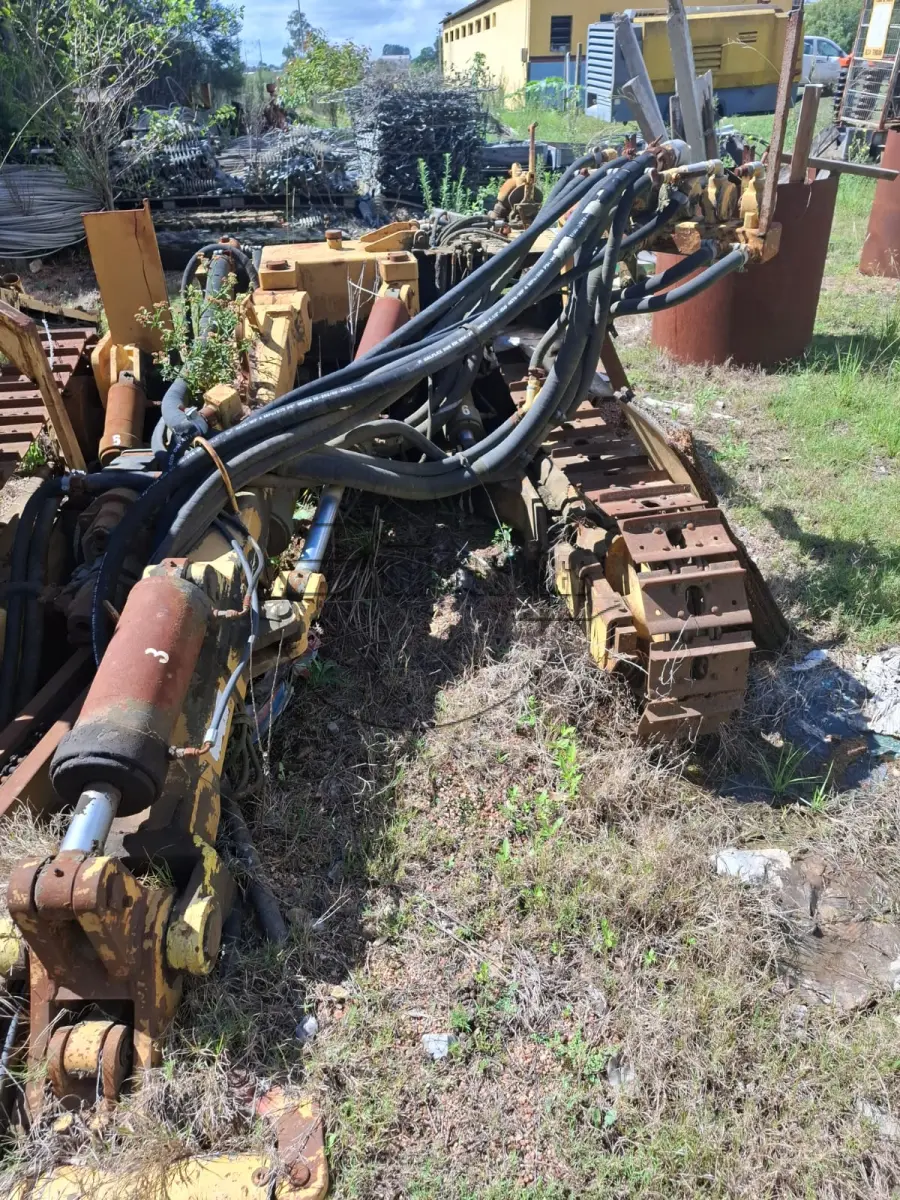 LOTE 042 - (Unidade de CANDIOTA/RS) Perfuratriz pneumática e Perfuratriz Hidráulica