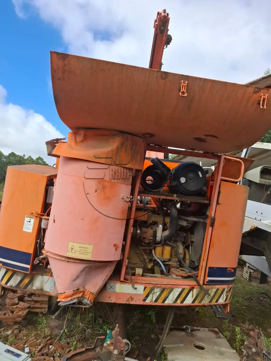 LOTE 042 - (Unidade de CANDIOTA/RS) Perfuratriz pneumática e Perfuratriz Hidráulica