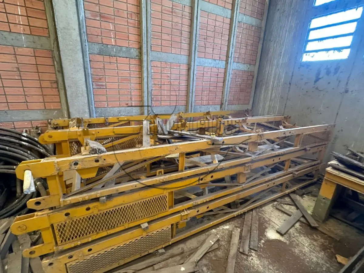 LOTE 056 - (Unidade de MINAS DO LEÃO P2) Estruturas p/ correia - painel elétrico - plataforma - entre outros | Apregoado apenas caso o LOTE 053 NÃO SEJA VENDIDO