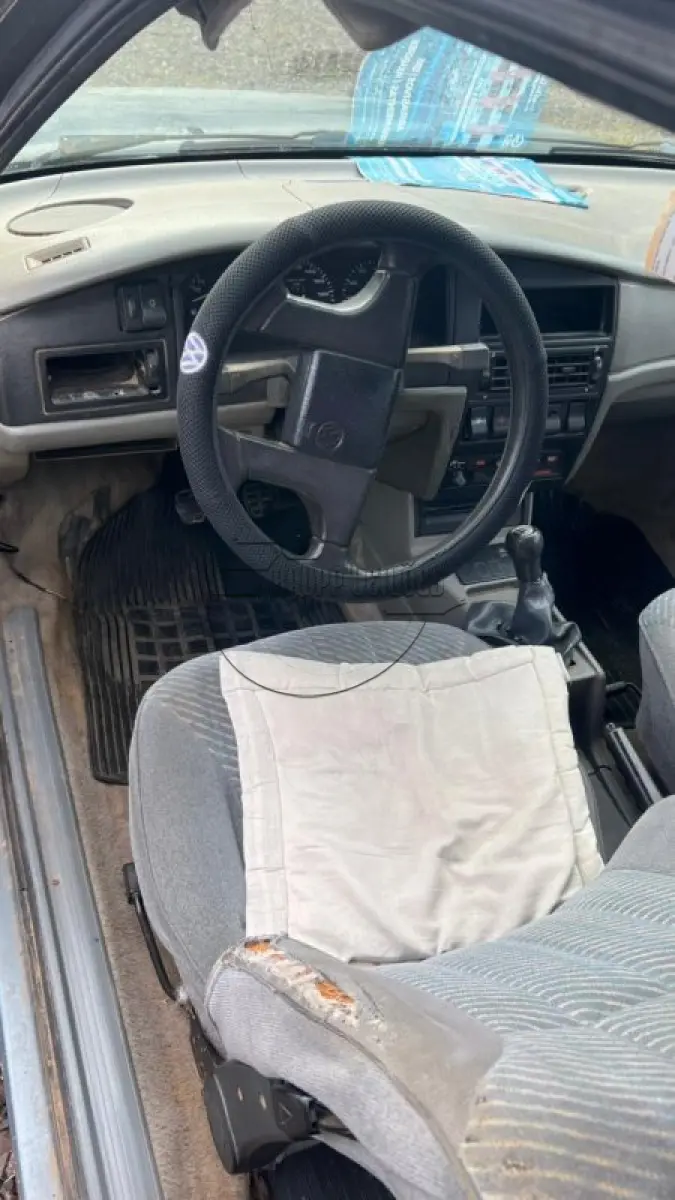 LOTE 006 - 02ª DATA | Um veículo VW/SANTANA GLS 2000, ano/mod 1991/1992