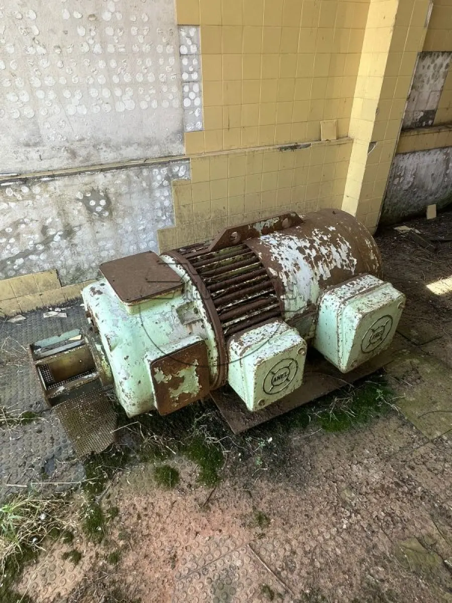 LOTE 046 - (Unidade de MINAS DO LEÃO P1) Misturador - motor - caixa redutora - entre outras sucatas | Apregoado apenas caso o LOTE 045 NÃO SEJA VENDIDO