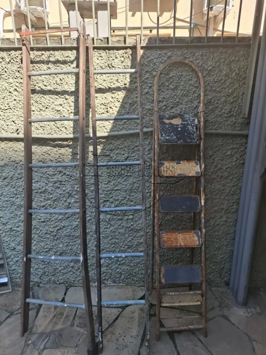 LOTE 079 - (Unidade de PORTO ALEGRE/RS) Bebedouro - armário - escadas - bicicletário | Apregoado apenas caso o LOTE 074 NÃO SEJA VENDIDO