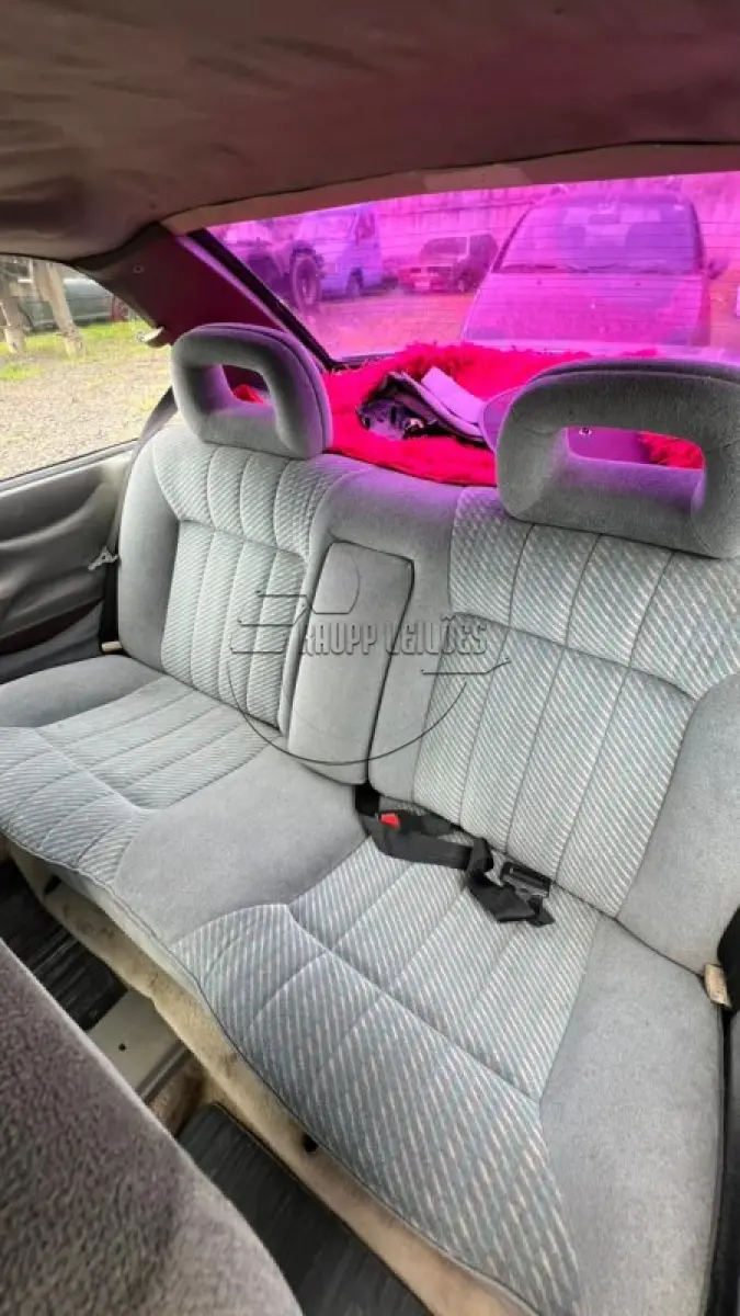 LOTE 006 - 02ª DATA | Um veículo VW/SANTANA GLS 2000, ano/mod 1991/1992
