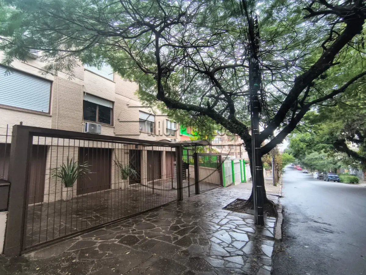LOTE 002 - (PORTO ALEGRE/RS) O apto 204 do Edifício Araxá, c/ 37,08m², no Bairro Higienópolis