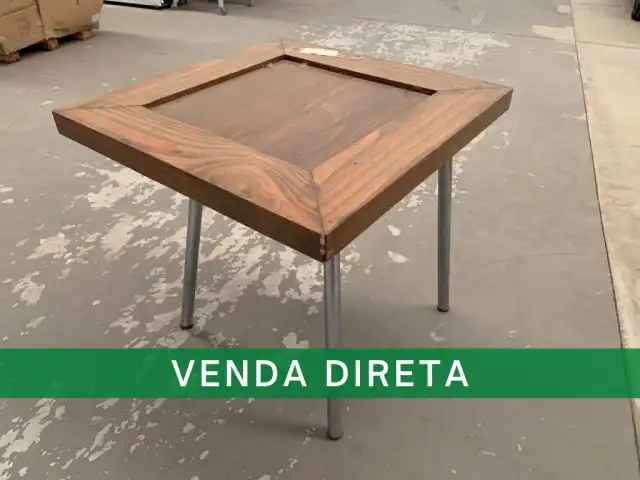 VENDA DIRETA - 08 MESAS E 06 BANQUETAS