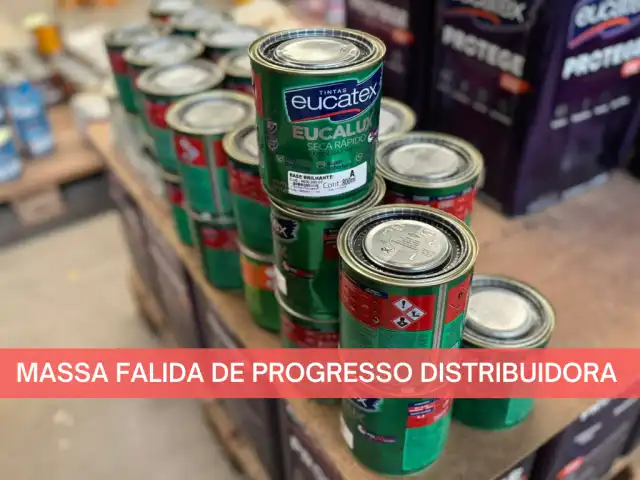 LEILÃO JUDICIAL - DIVERSAS LATAS DE TINTA, MATERIAIS DE LIMPEZA, MOBILIÁRIOS E MÁQUINAS