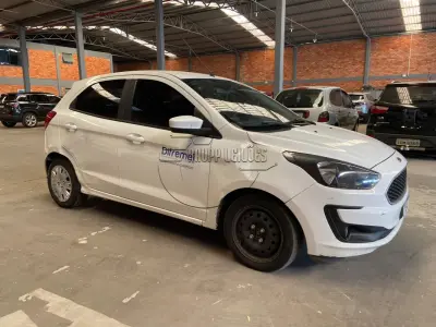 LOTE 002 - Um veículo FORD/KA SE PLUS 1.5 HA C, ano/mod 2020/2021
