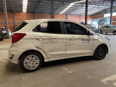 LOTE 002 - Um veículo FORD/KA SE PLUS 1.5 HA C, ano/mod 2020/2021