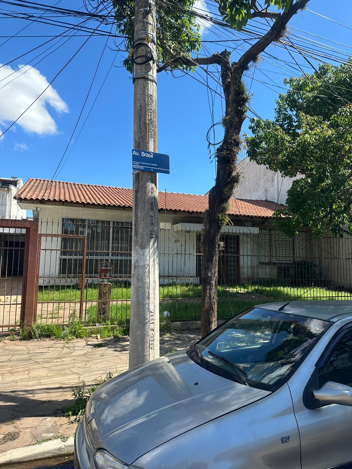 02ª DATA | (PORTO ALEGRE/RS) Uma casa de alvenaria c/ aprox. 363,57m², no Bairro Navegantes, localizado em Porto Alegre - RS