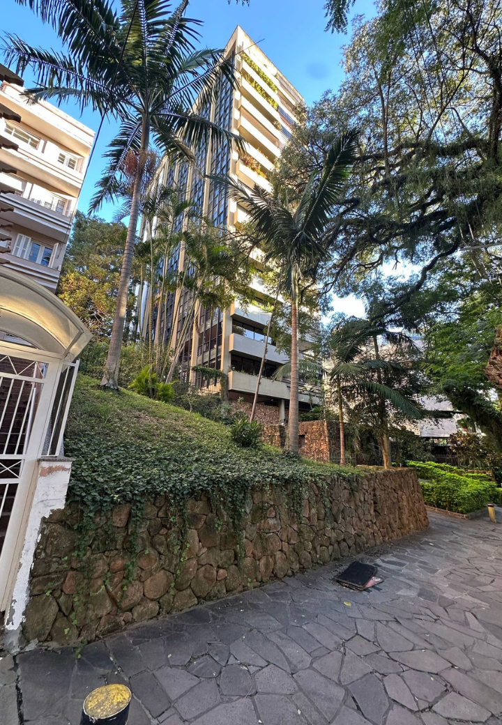 Imagem do imóvel (porto Alegre/rs) O Apto 1501, C/ 399,84m², E O Box De Estacionamento 15, Ambos Do Edifício Caraíbas, No Bairro Floresta