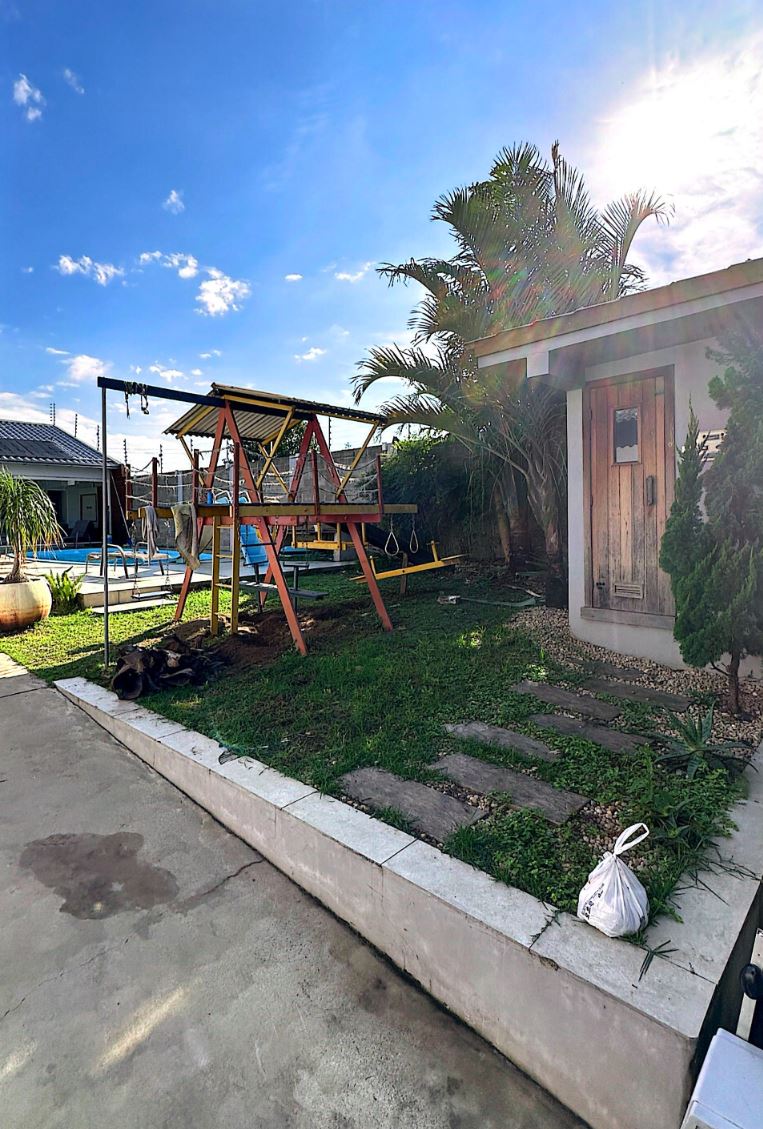 (SÃO LEOPOLDO/RS) Um terreno de 317,24m², c/ benfeitorias, no Bairro Campina, localizado em São Leopoldo - RS
