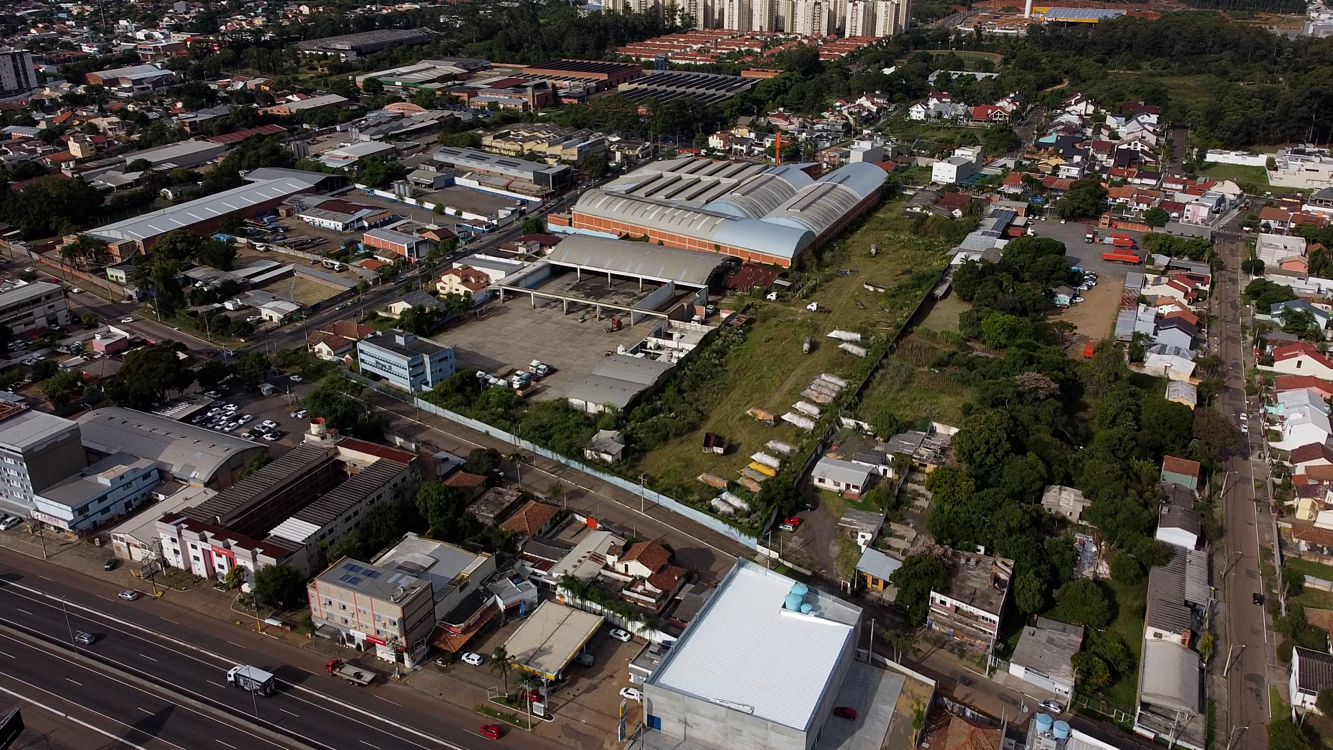 02ª DATA | (CANOAS/RS) Área de terras de 31.852,00m², c/ diversas benfeitorias, no Bairro Marechal Rondon (LOTES 001 E 002 AGRUPADOS - VENDA C/ PRIORIDADE), localizado em Canoas - RS