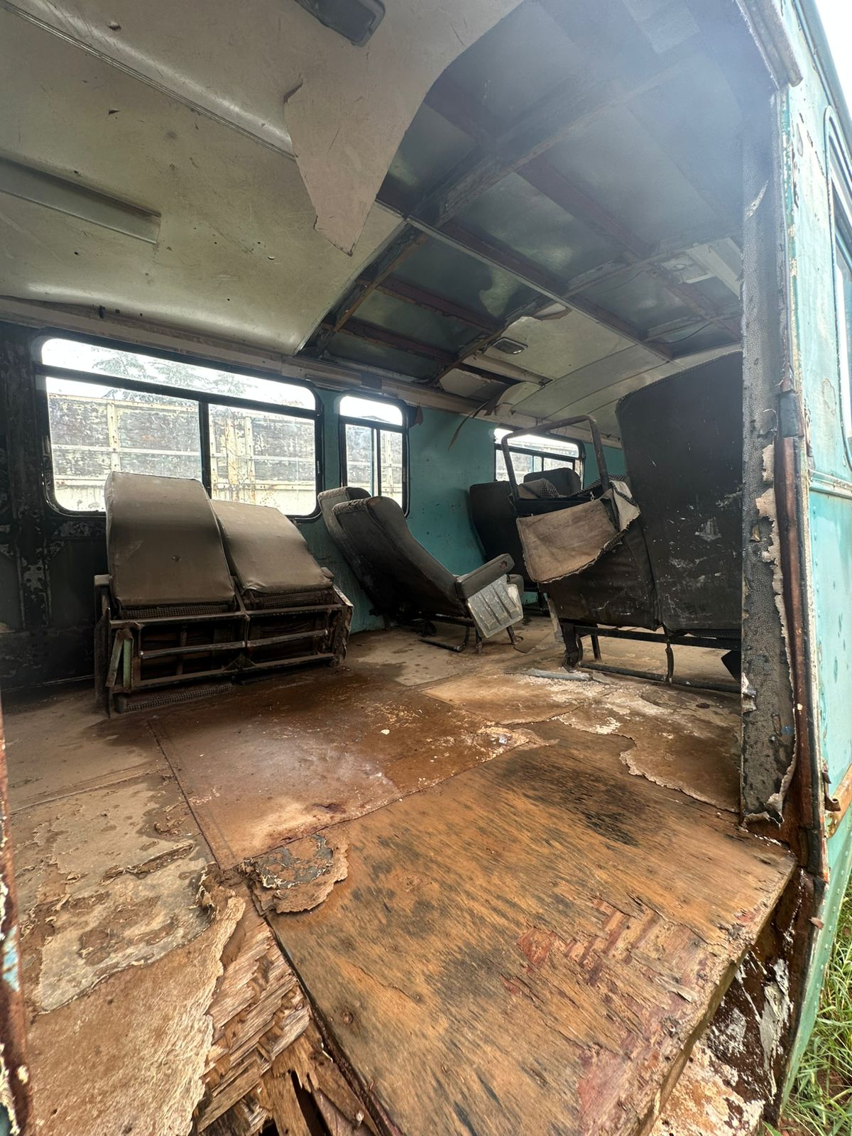 LOTE 022 - Veículo tipo Ônibus, marca MB, ano de fabricação 1980