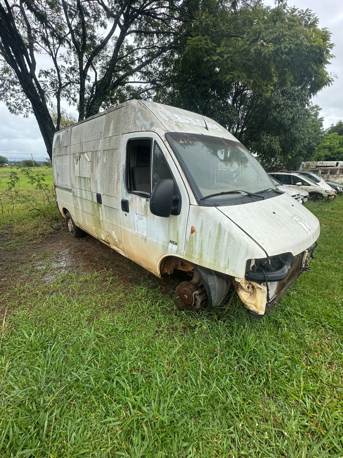 LOTE 017 - Veículo tipo Furgão, marca Peugeout, modelo Boxer F350LH HDI, ano de fabricação 2008