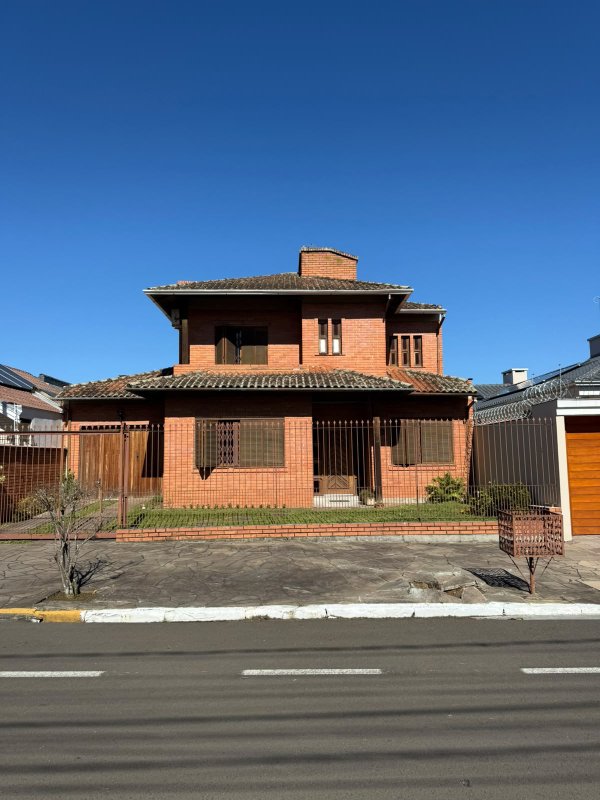 LOTE 003 - **02ª DATA | (SÃO LEOPOLDO/RS) Uma casa de alvenaria no Bairro Padre Reus