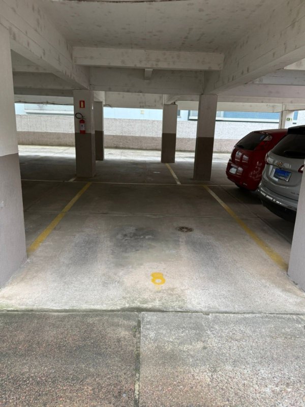 LOTE 001 - (PORTO ALEGRE/RS) Apartamento de 73,05m², c/ box de estacionamento, no Bairro Cristo Redentor