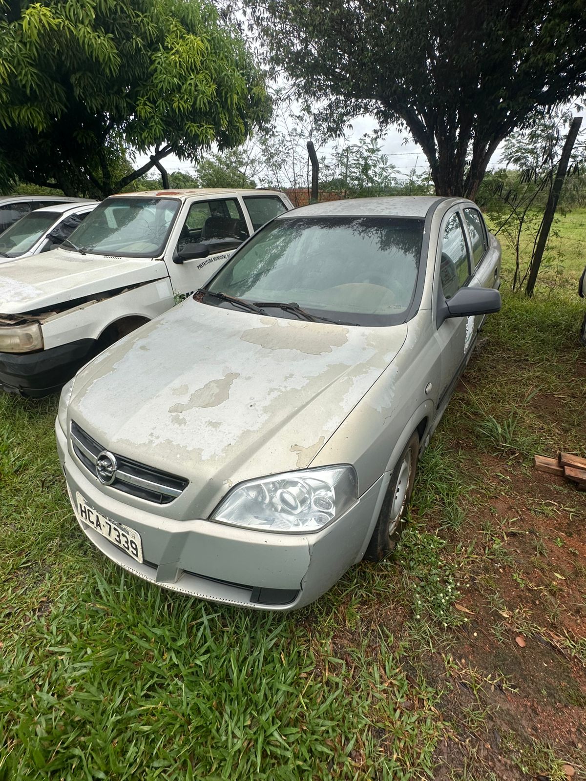 LOTE 014 - Veículo tipo automóvel, marca GM, modelo Astra Sedan Confort, ano/modelo de fabricação 2004/2005