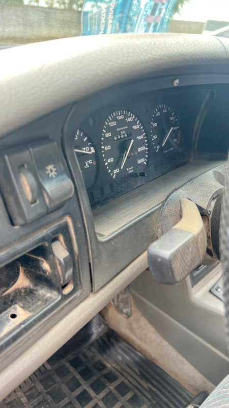 LOTE 002 - 02ª DATA | Um veículo VW/SANTANA GLS 2000, ano/mod 1991/1992