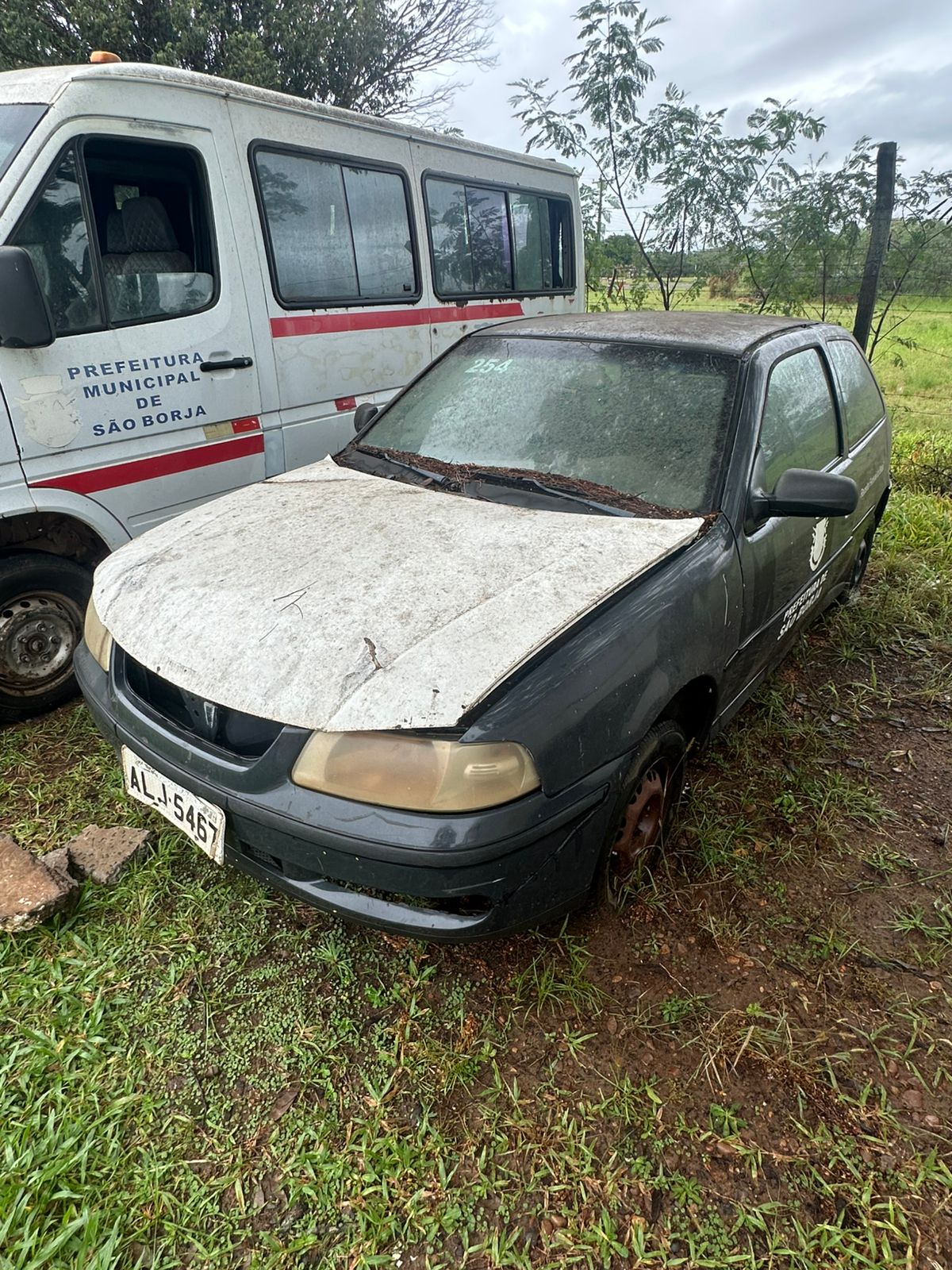 LOTE 016 - Veículo tipo automóvel, marca VW, modelo Gol 10, ano/modelo de fabricação 2003/2004, placas ALJ5467