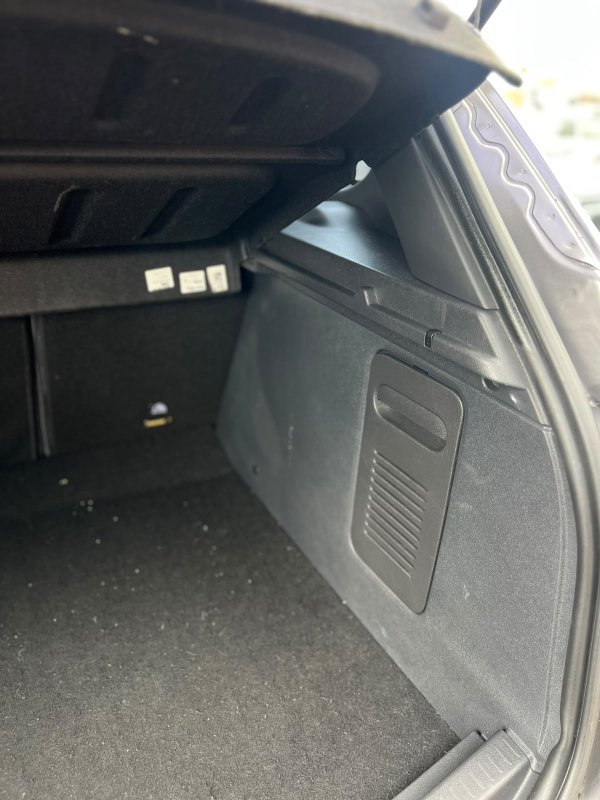 LOTE 001 - Um veículo RENAULT/CAPTUR 16 BOSE, ano/mod 2020/2021