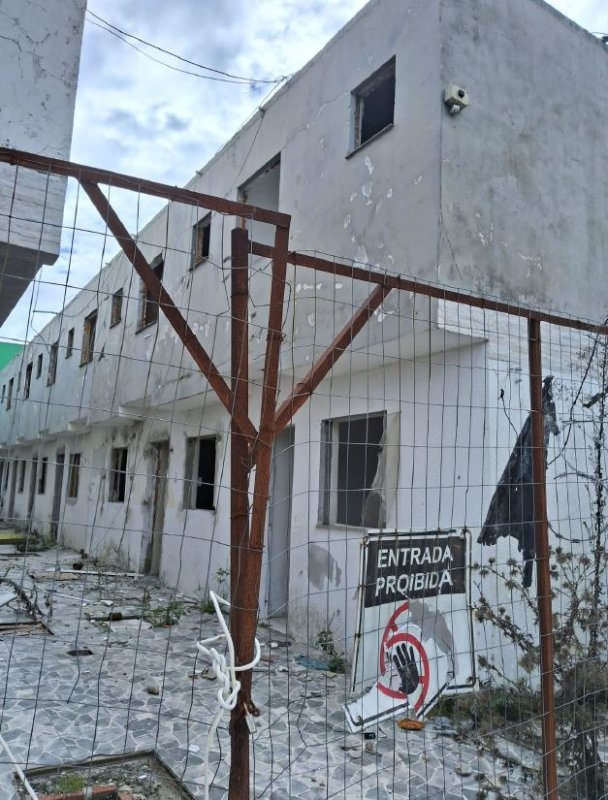 LOTE 001 - (PELOTAS/RS) Um prédio de esquina, no Bairro Fragata
