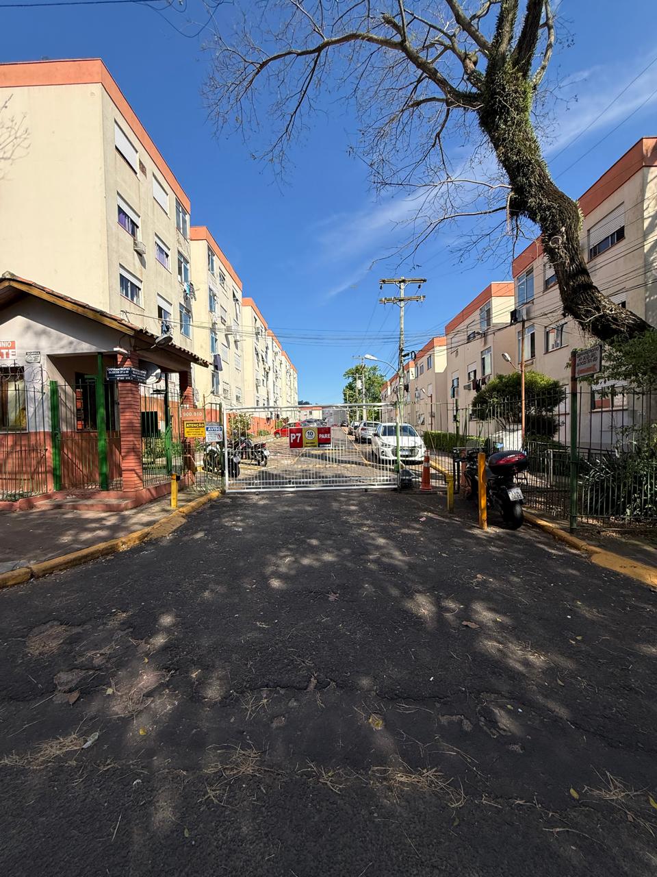 LOTE 003 - (PORTO ALEGRE/RS) O apto nº 206 do Edifício Parque Resid. Teresópolis, c/ 48,84m²