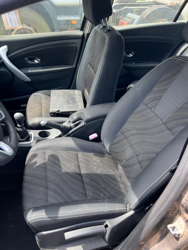LOTE 003 - **Veículo I/RENAULT FLUENCE DYN20M, ano/mod. 2012/2013
