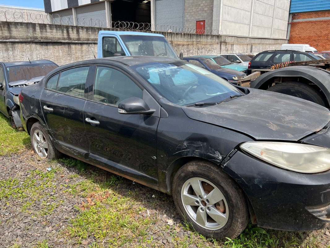LOTE 003 - **Veículo I/RENAULT FLUENCE DYN20M, ano/mod. 2012/2013