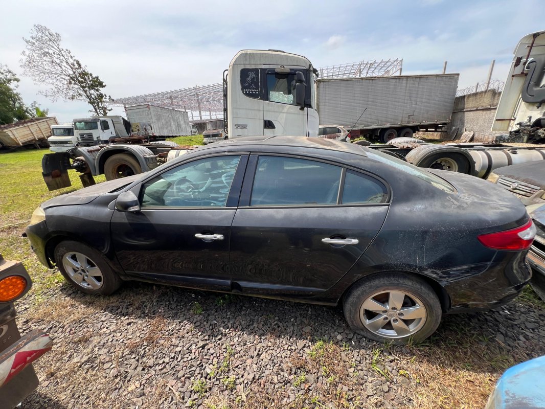 LOTE 003 - **Veículo I/RENAULT FLUENCE DYN20M, ano/mod. 2012/2013